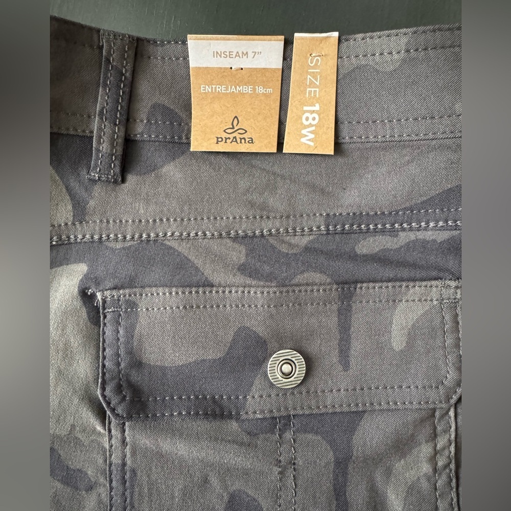 Prana Halle Short Plus II Size 18 - Picture 2 of 4